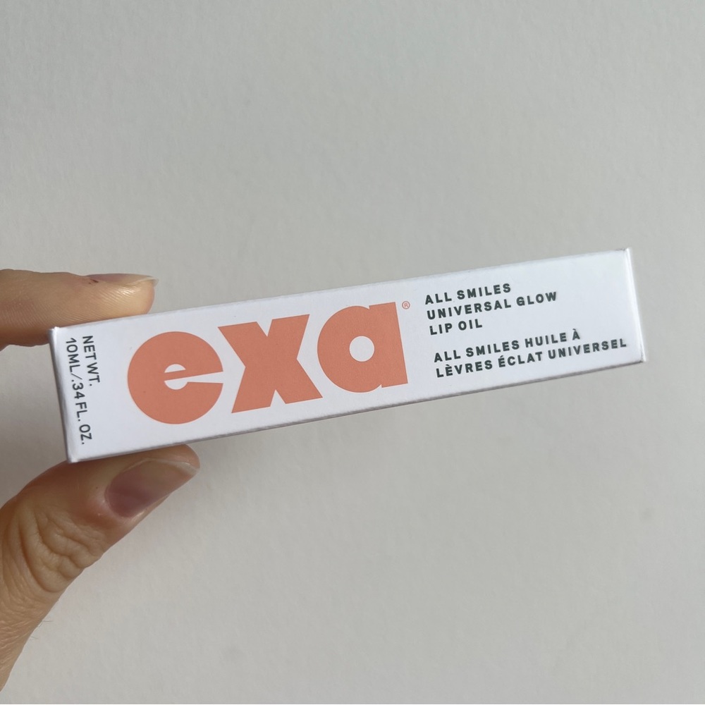 EXA Dreamer shimmer sparkle transparent iridescent universal glow lip oil - Picture 3 of 8